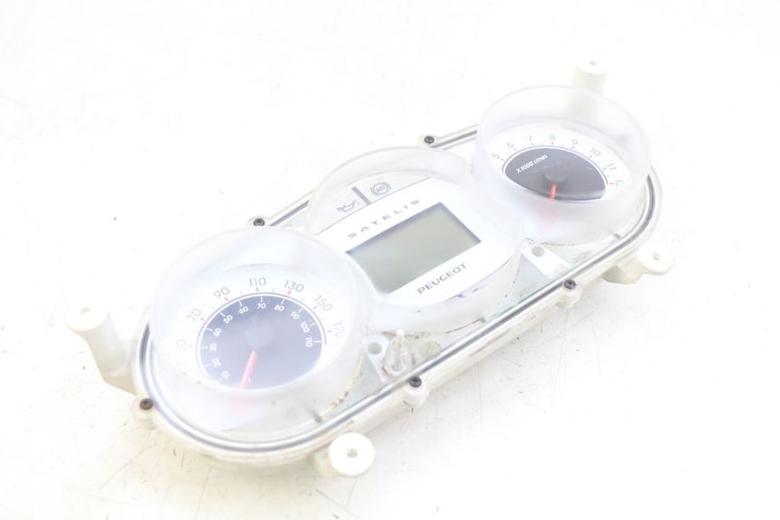 photo de LICZNIK PEUGEOT SATELIS 125 (2010 - 2012) - Inny kąt widzenia