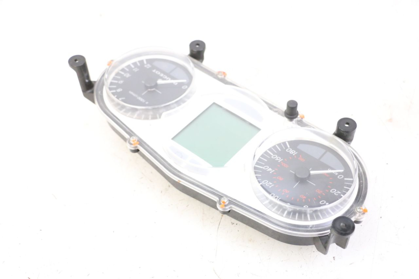 photo de LICZNIK PEUGEOT SATELIS 125 (2013 - 2018) - Zoom stanu zużycia