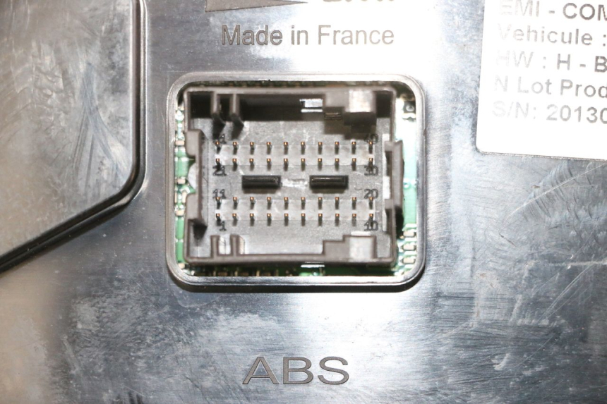 photo de LICZNIK PEUGEOT SATELIS 125 (2013 - 2018) - Widok ogólny