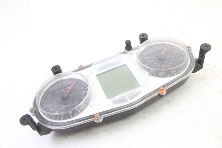 photo de LICZNIK PEUGEOT SATELIS 125 (2013 - 2018) - Punkty mocowania