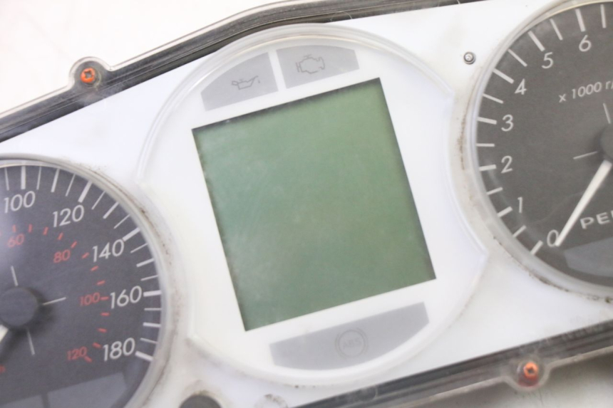 photo de LICZNIK PEUGEOT SATELIS 125 (2013 - 2018) - Inny kąt widzenia