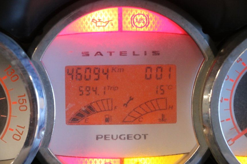 photo de LICZNIK PEUGEOT SATELIS 125 (2006 - 2009) - Zbliżenie techniczne