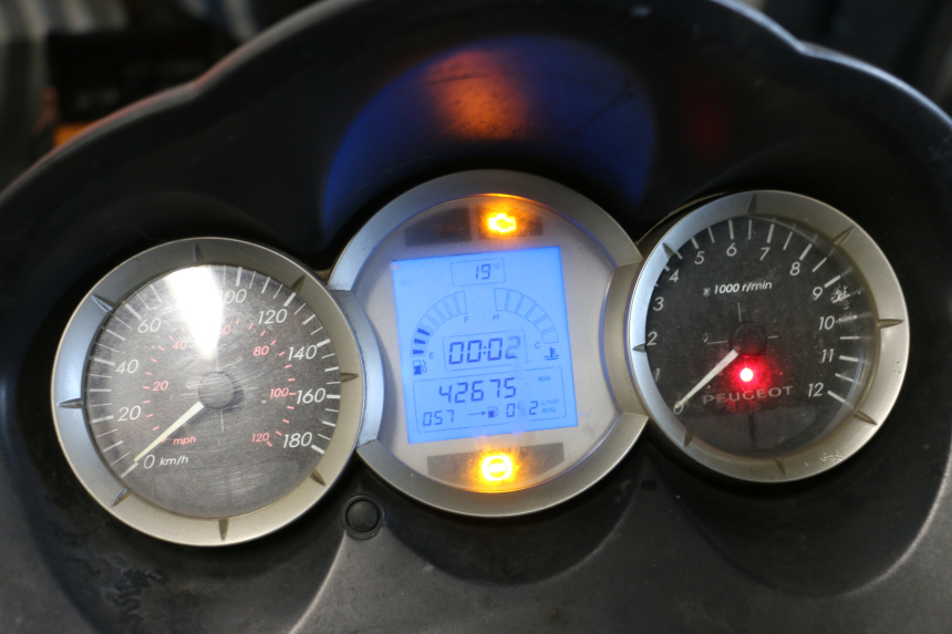 photo de LICZNIK PEUGEOT SATELIS 125 (2013 - 2018) - Zoom stanu zużycia