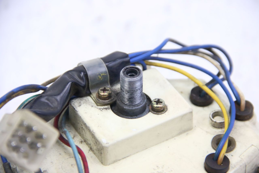 photo de LICZNIK APRILIA SCARABEO 4T 50 (2009 - 2017) - Punkty mocowania