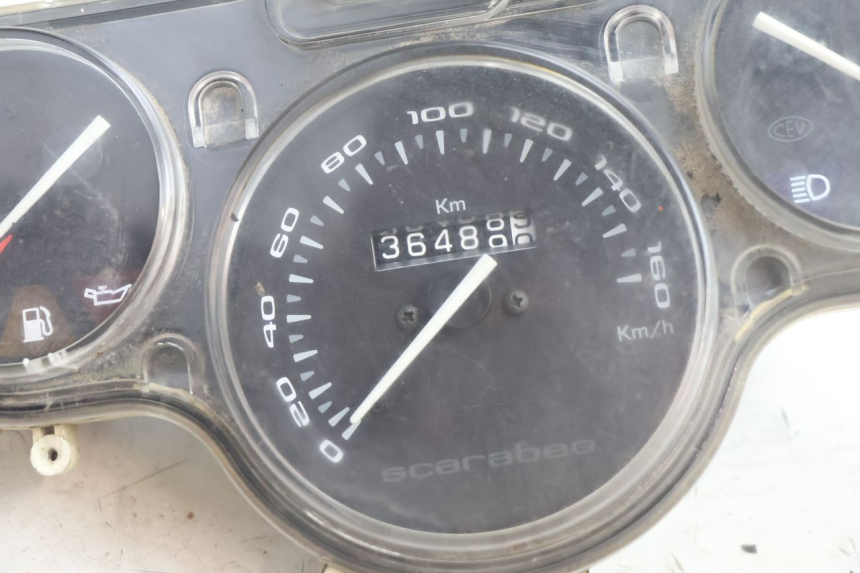 photo de LICZNIK APRILIA SCARABEO GT 125 (1999 - 2007) - Zbliżenie techniczne