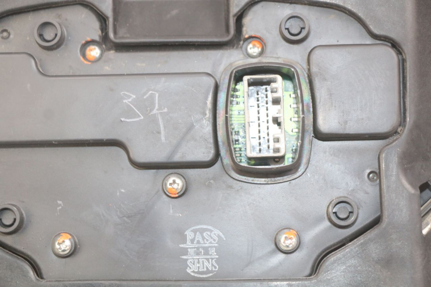 photo de LICZNIK APRILIA SCARABEO LIGHT 125 (2007 - 2011) - Punkty mocowania