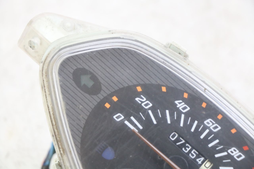 photo de LICZNIK HONDA SCV LEAD 100 (2003 - 2007) - Zoom stanu zużycia