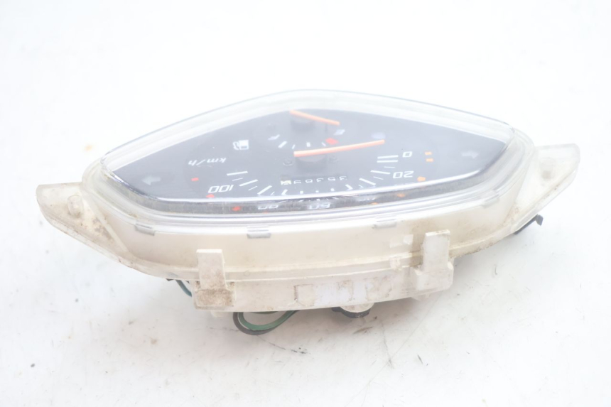 photo de LICZNIK HONDA SCV LEAD 100 (2003 - 2007) - Zbliżenie techniczne