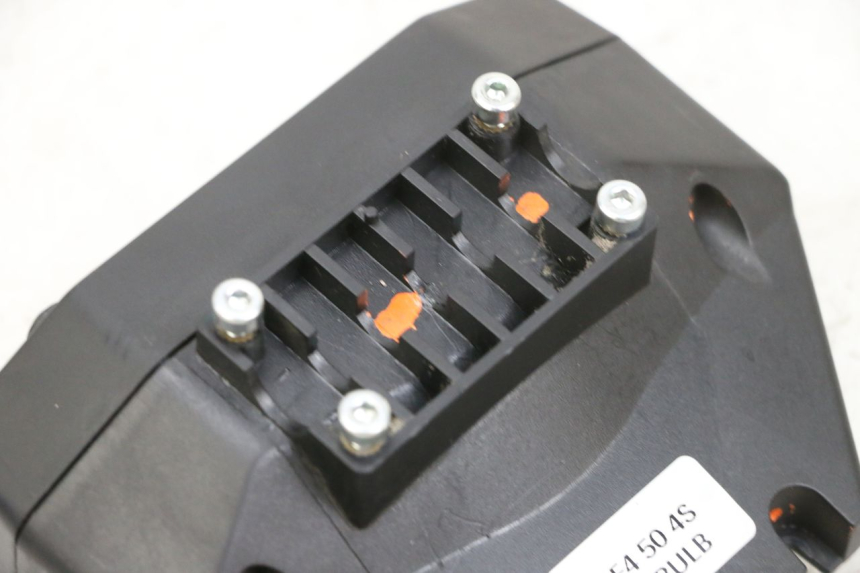 photo de LICZNIK PEUGEOT SPEEDFIGHT 4 4T EFI 50 (2021 - 2025) - Punkty mocowania