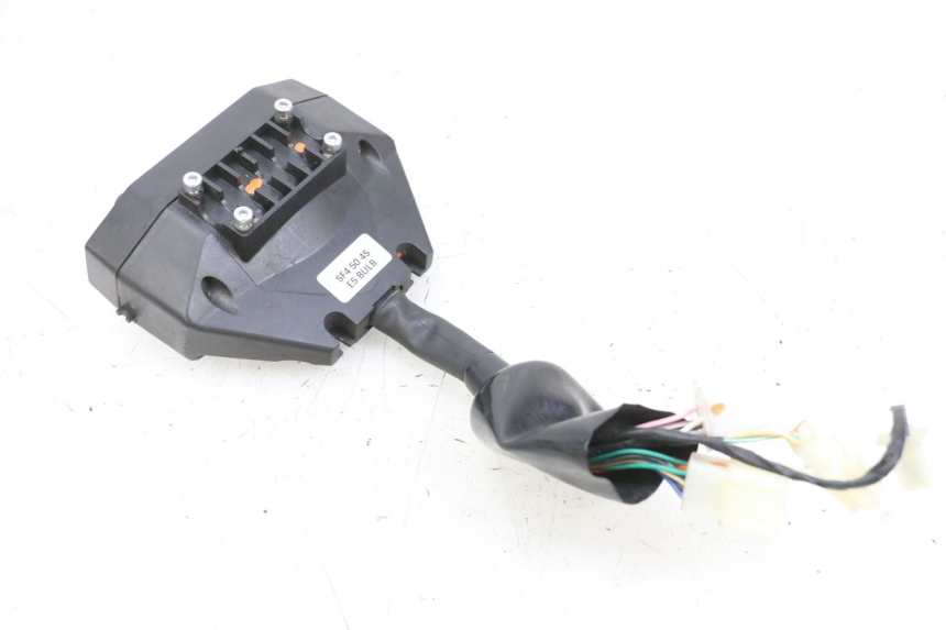 photo de LICZNIK PEUGEOT SPEEDFIGHT 4 4T EFI 50 (2021 - 2025) - Stan powierzchni