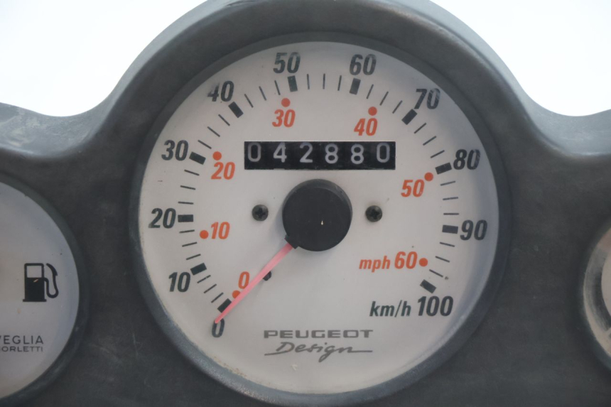 photo de LICZNIK PEUGEOT SPEEDFIGHT LC 50 (1996 - 2002) - Zoom stanu zużycia