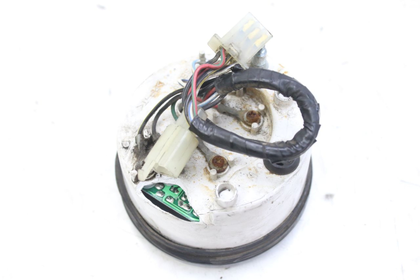 photo de LICZNIK TRIUMPH SPRINT ST 955 (1999 - 2001) - Zbliżenie techniczne