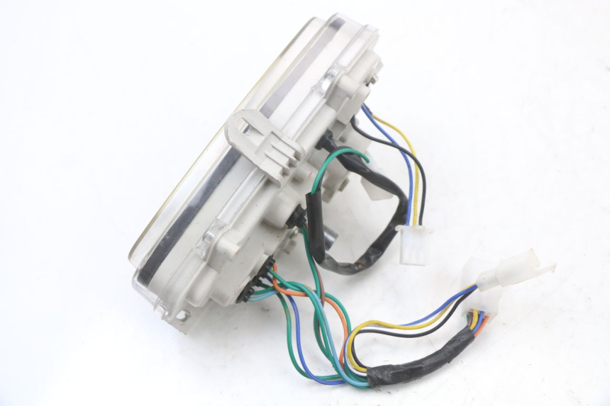 photo de LICZNIK VASTRO STREET X 4T 50 (2016 - 2021) - Zbliżenie techniczne