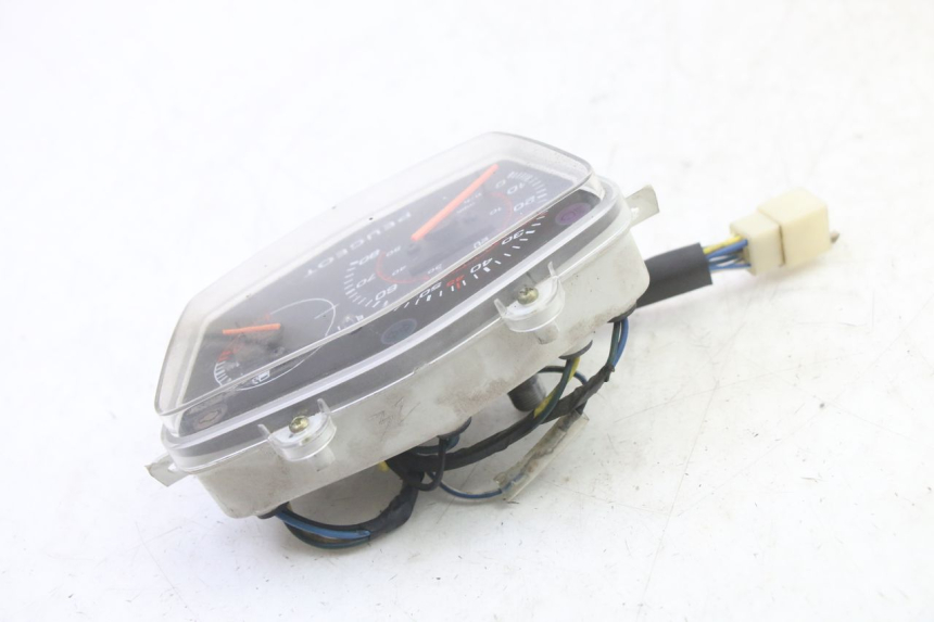 photo de LICZNIK PEUGEOT STREETZONE I 2T 50 (2018 - 2020) - Zbliżenie techniczne