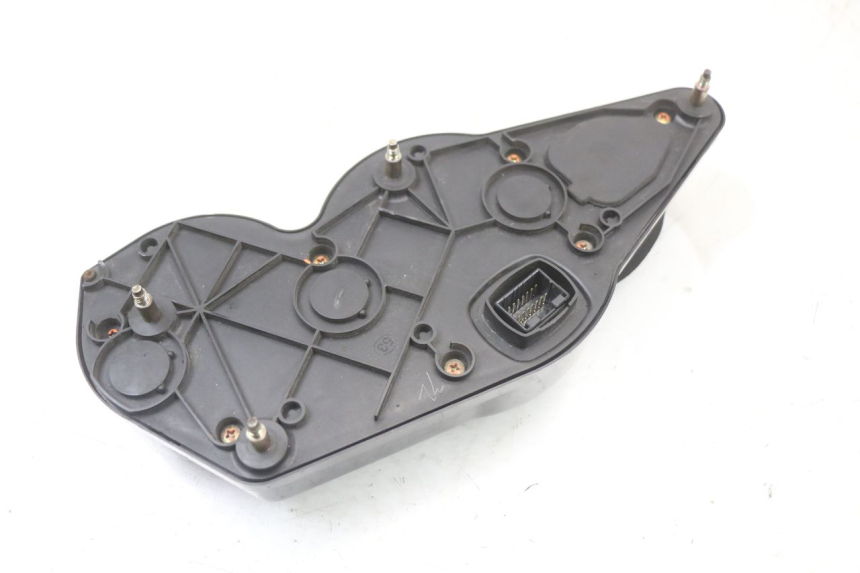 photo de LICZNIK SUZUKI SV S 650 (1999 - 2002) - Stan powierzchni