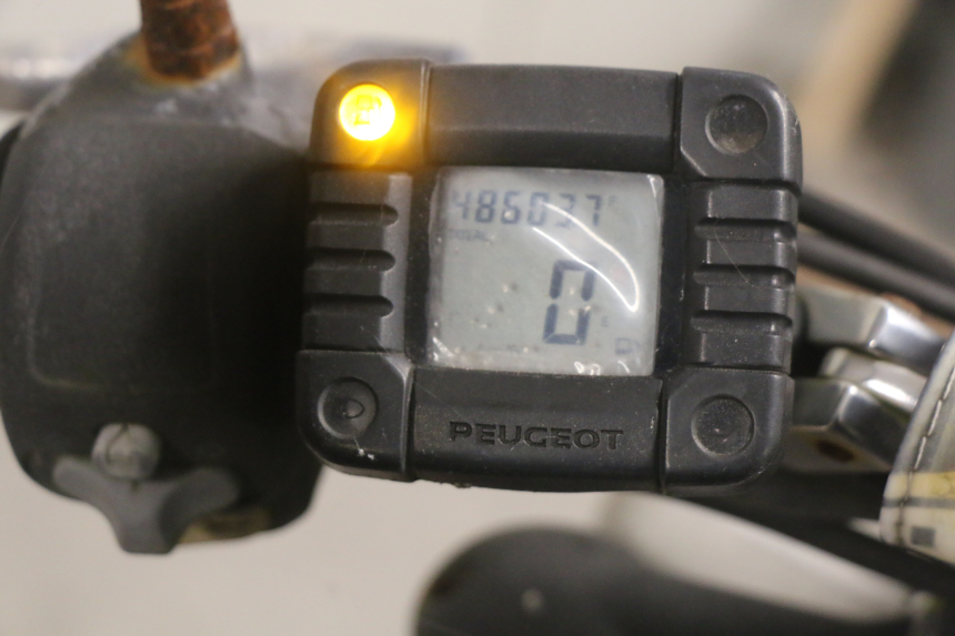 photo de LICZNIK PEUGEOT TKR TREKKER FURIOUS 50 (2005 - 2014) - Oznaczenia i referencje