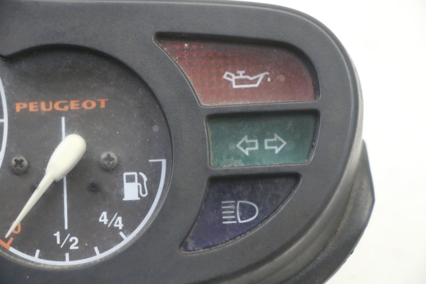 photo de LICZNIK PEUGEOT TREKKER TKR 50 (2005 - 2014) - Inny kąt widzenia