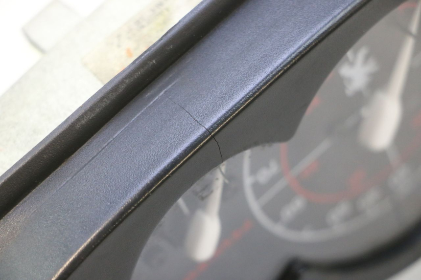 photo de LICZNIK PEUGEOT TREKKER TKR 50 (2005 - 2014) - Zoom stanu zużycia