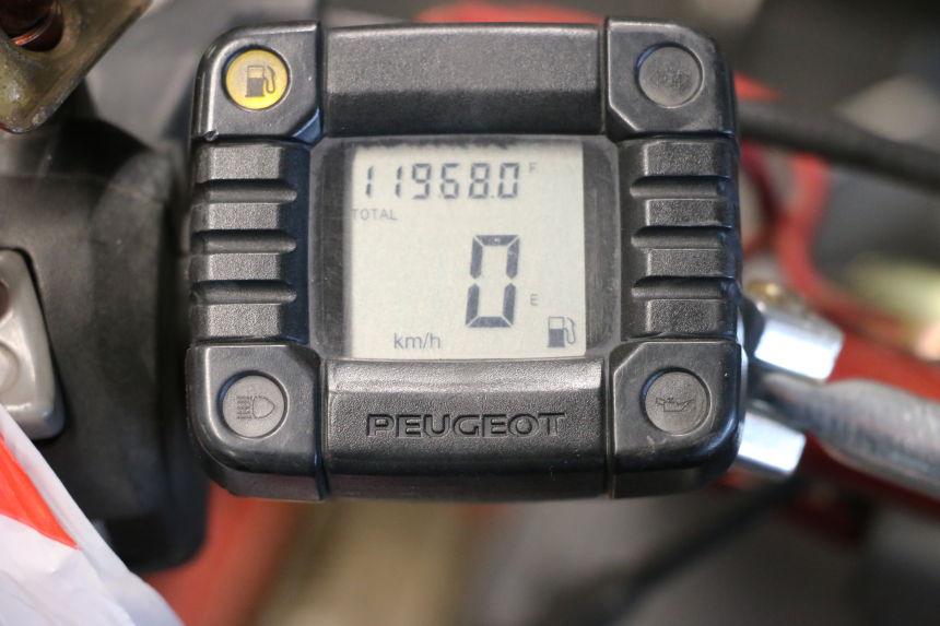 photo de LICZNIK PEUGEOT TREKKER 50 (1995 - 2004) - Zoom stanu zużycia