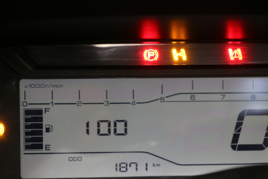 photo de LICZNIK YAMAHA TRICITY 300 (2020 - 2024) - Zoom stanu zużycia