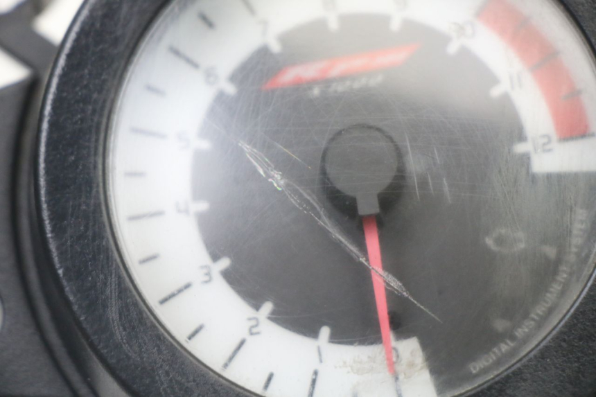 photo de LICZNIK YAMAHA TZR 50 (2008 - 2016) - Inny kąt widzenia