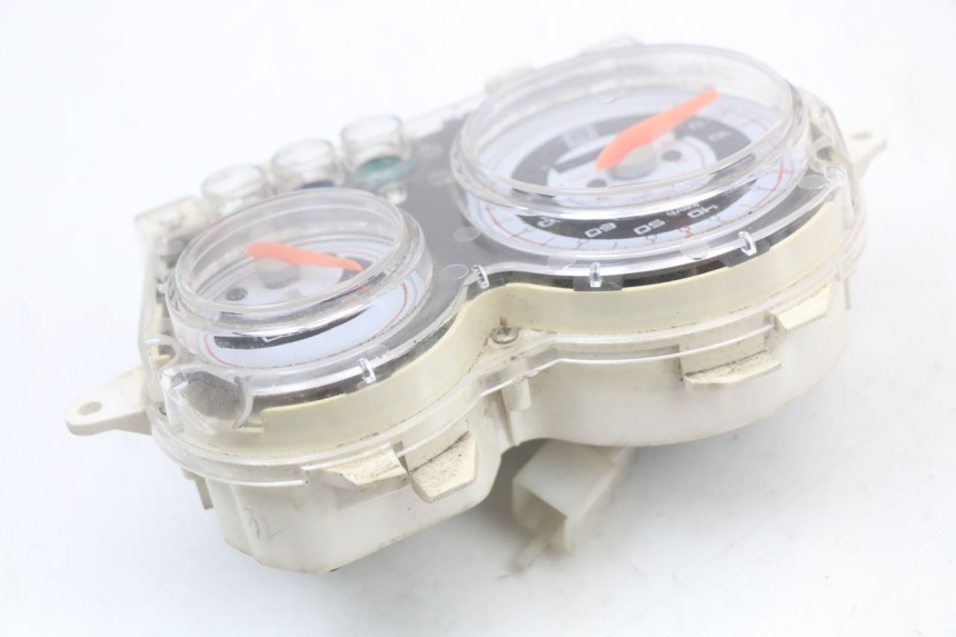 photo de LICZNIK BEELINE VELOCE 4T 50 (2011 - 2020) - Zbliżenie techniczne