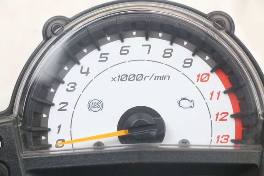 photo de LICZNIK KAWASAKI VERSYS ABS 650 (2015 - 2018) - Zoom stanu zużycia