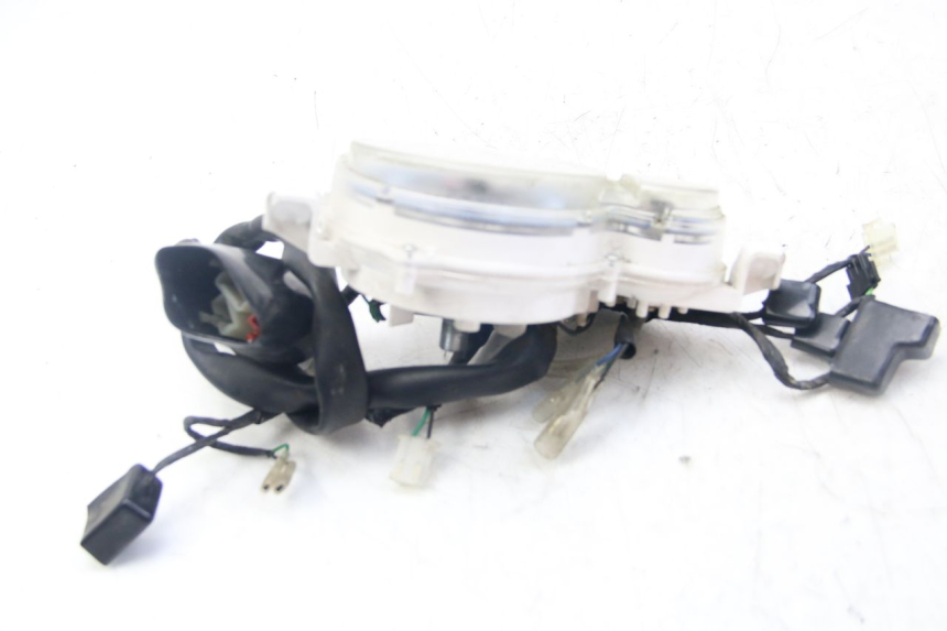 photo de LICZNIK HONDA VISION NSC R 50 (2013 - 2015) - Inny kąt widzenia