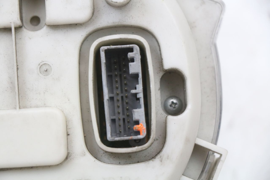 photo de LICZNIK YAMAHA XMAX X-MAX ABS 125 (2017 - 2020) - Stan powierzchni