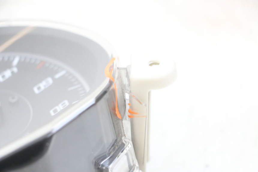 photo de LICZNIK YAMAHA XMAX X-MAX ABS 125 (2017 - 2020) - Zbliżenie komponentów