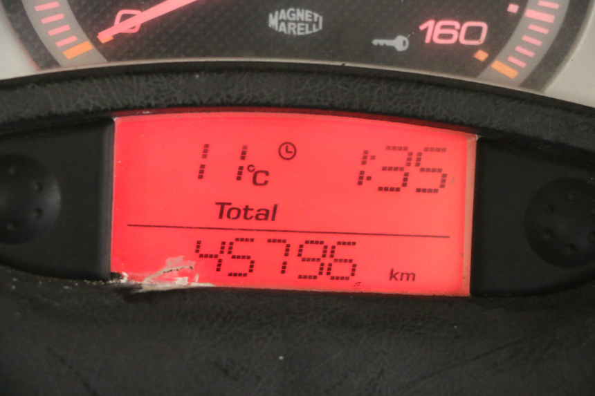 photo de LICZNIK YAMAHA XMAX X-MAX 125 (2006 - 2009) - Punkty mocowania