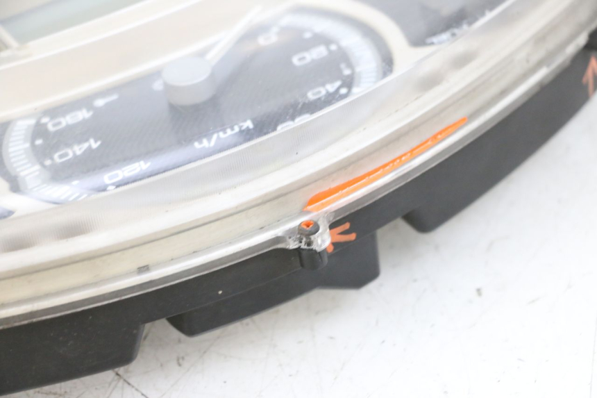 photo de LICZNIK YAMAHA XMAX X-MAX 125 (2006 - 2009) - Widok ogólny