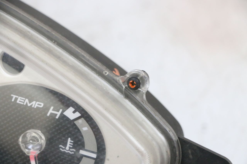 photo de LICZNIK YAMAHA XMAX X-MAX 125 (2006 - 2009) - Alternatywny kąt