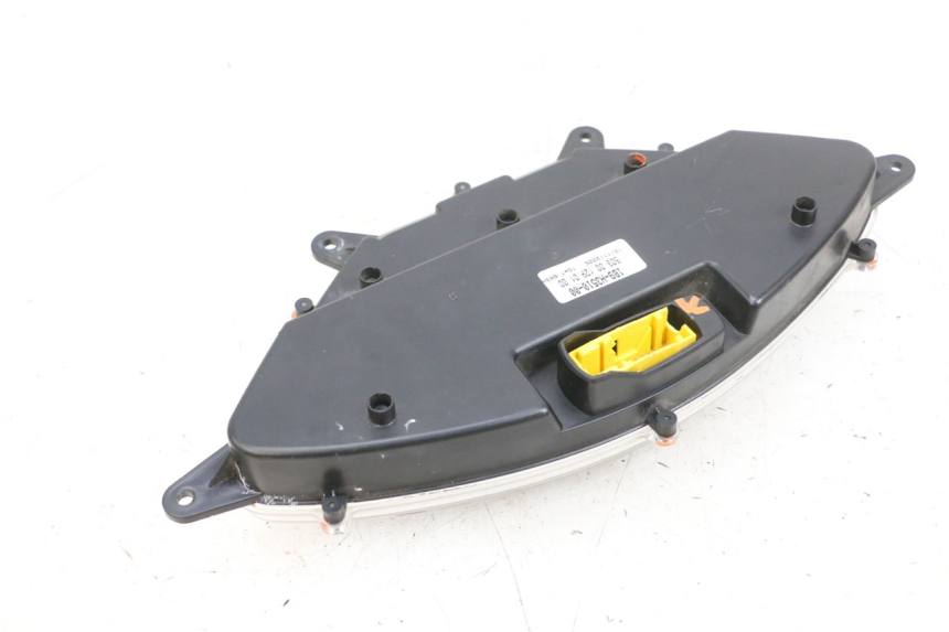 photo de LICZNIK YAMAHA XMAX X-MAX 125 (2006 - 2009) - Inny kąt widzenia