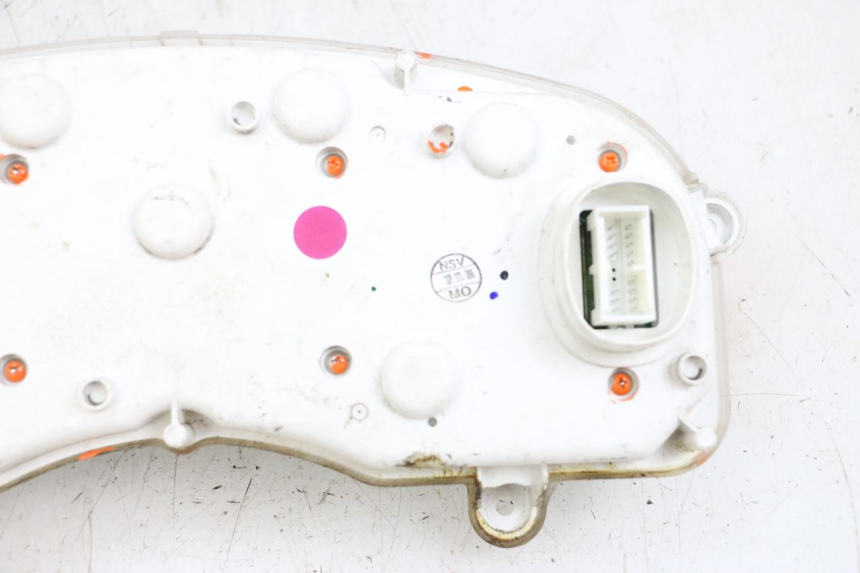 photo de LICZNIK YAMAHA X-MAX XMAX 125 (2010 - 2013) - Widok z bliska