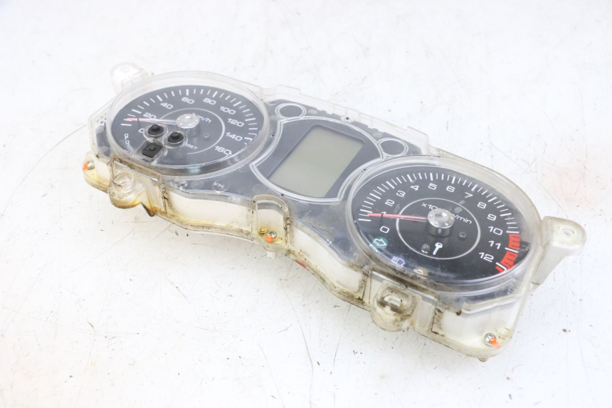 photo de LICZNIK YAMAHA X-MAX XMAX 125 (2010 - 2013) - Widok ogólny