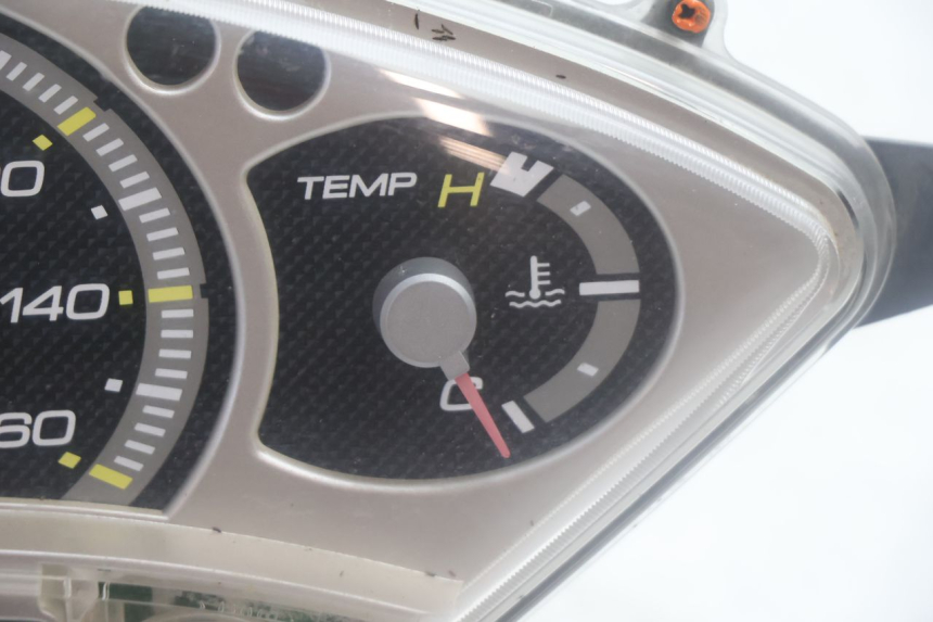 photo de LICZNIK YAMAHA XMAX X-MAX 125 (2006 - 2009) - Inny kąt widzenia