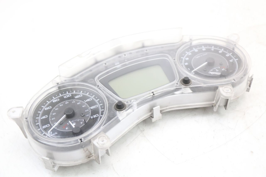 photo de LICZNIK PIAGGIO X10 125 (2012 - 2017) - Widok ogólny