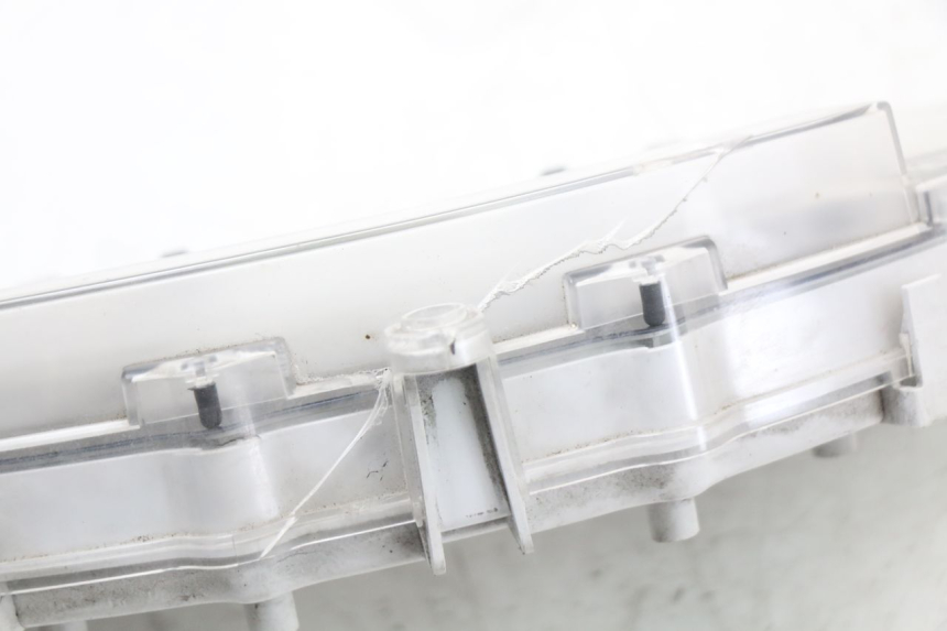 photo de LICZNIK PIAGGIO X10 125 (2012 - 2017) - Stan powierzchni