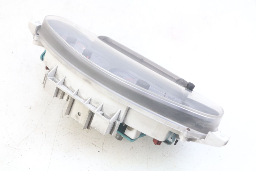 photo de LICZNIK PIAGGIO X8 125 (2004 - 2007) - Stan powierzchni