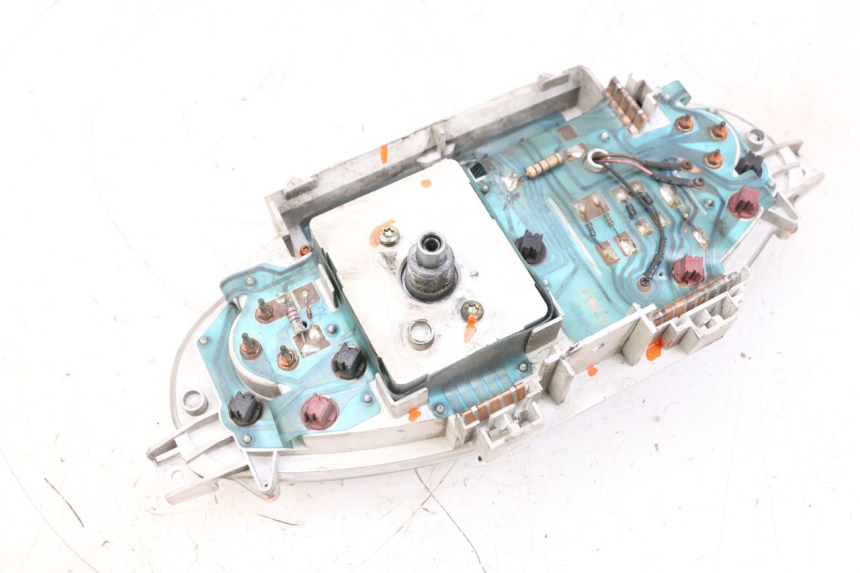 photo de LICZNIK PIAGGIO X8 125 (2004 - 2007) - Inny kąt widzenia