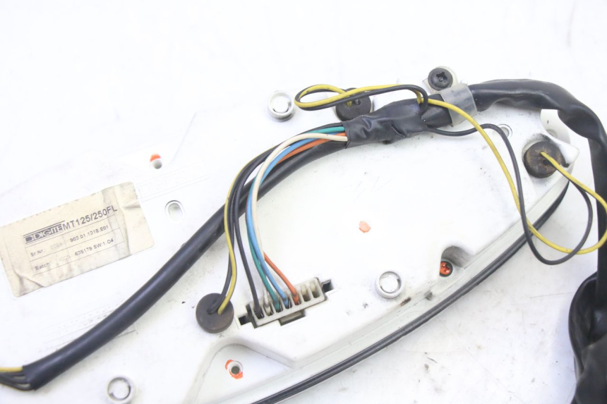 photo de LICZNIK PIAGGIO X9 EVOLUTION 125 (2003 - 2007) - Szczegóły charakterystyczne