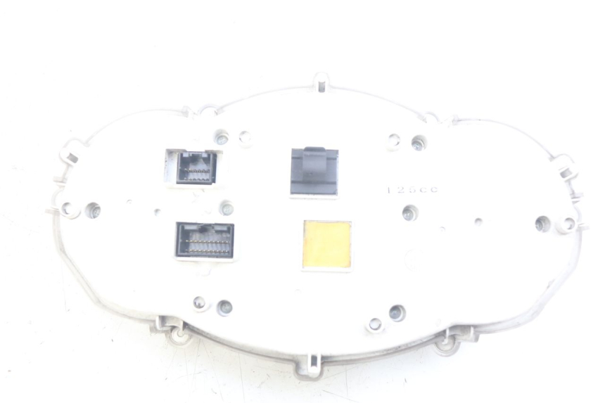 photo de LICZNIK PIAGGIO XEVO - X EVO 125 (2007 - 2017) - Stan powierzchni