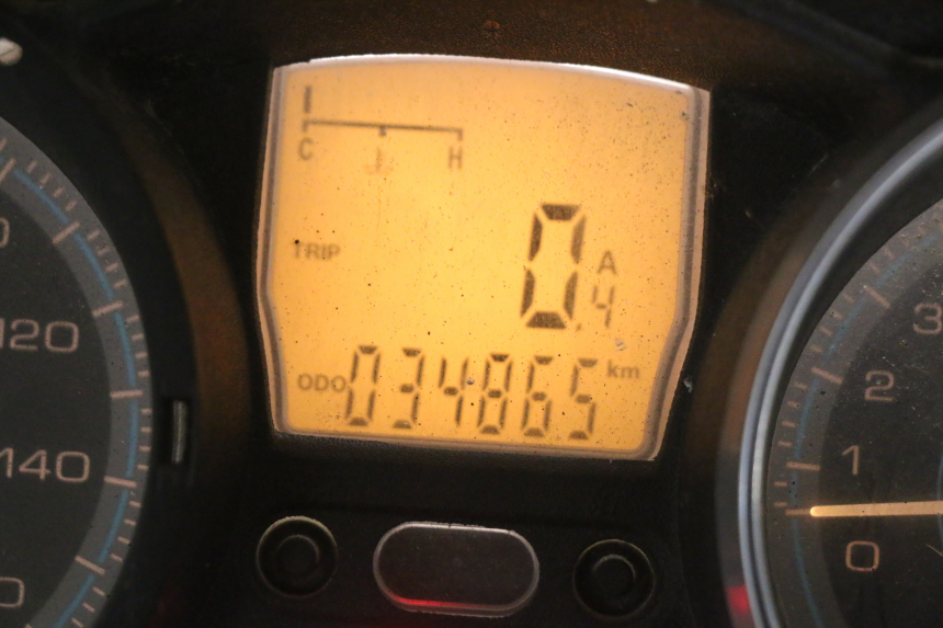 photo de LICZNIK PIAGGIO XEVO - X EVO 125 (2007 - 2017) - Widok z bliska