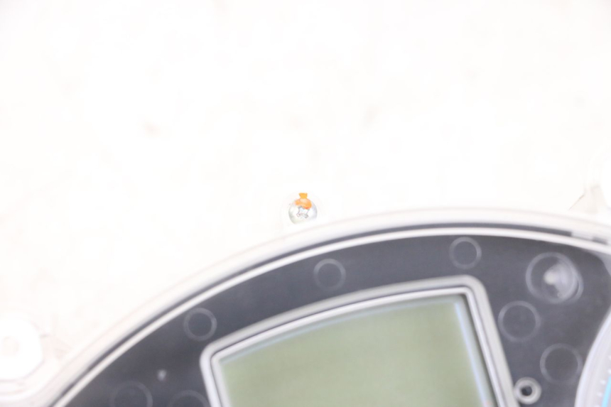 photo de LICZNIK PIAGGIO XEVO - X EVO 125 (2007 - 2017) - Szczegóły charakterystyczne