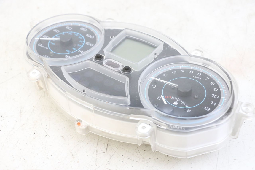 photo de LICZNIK PIAGGIO XEVO - X EVO 125 (2007 - 2017) - Zbliżenie techniczne