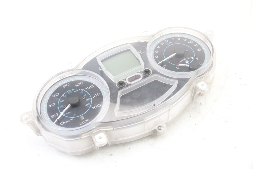 photo de LICZNIK PIAGGIO XEVO - X EVO 125 (2007 - 2017) - Widok ogólny