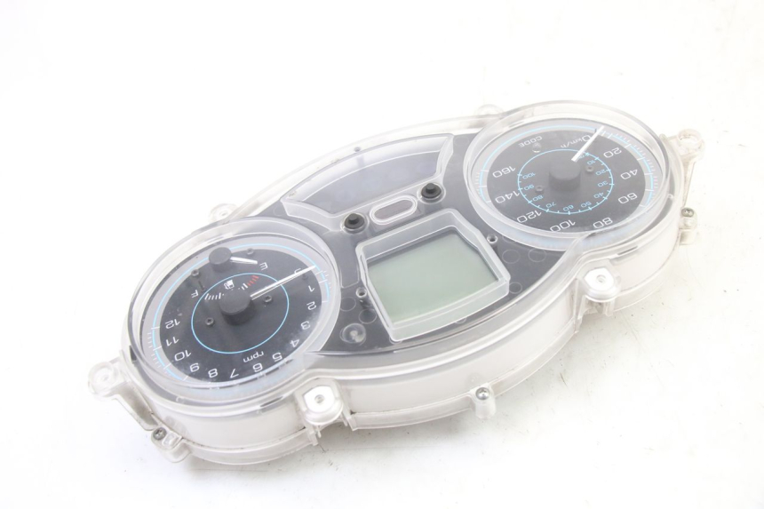 photo de LICZNIK PIAGGIO XEVO - X EVO 125 (2007 - 2017) - Stan powierzchni