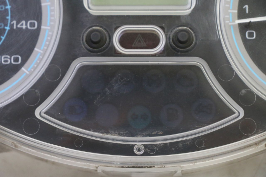 photo de LICZNIK PIAGGIO XEVO - X EVO 125 (2007 - 2017) - Inny kąt widzenia