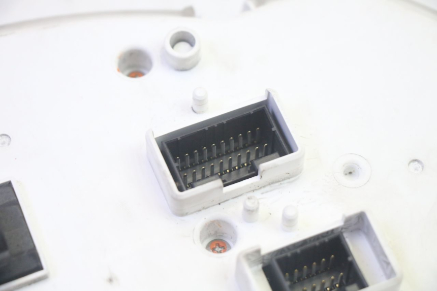 photo de LICZNIK PIAGGIO XEVO - X EVO 125 (2007 - 2017) - Szczegóły charakterystyczne